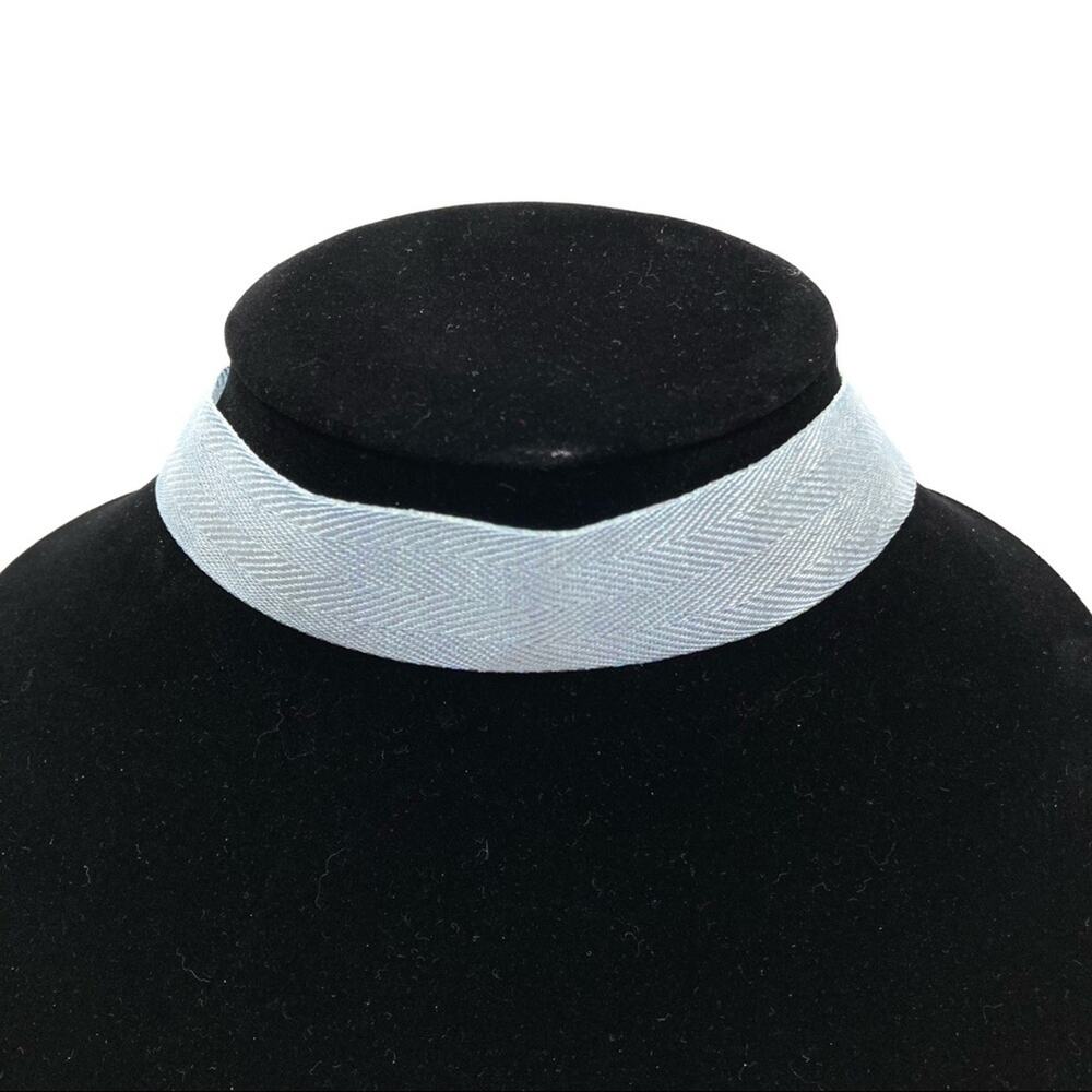 3/$30 Iridescent Blue Shimmer Choker Necklace